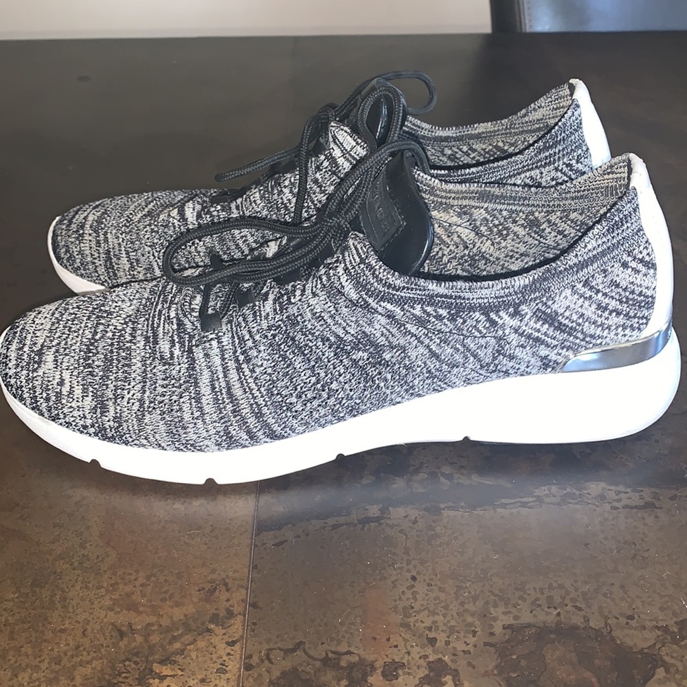 Michael Kors Knit Skylar Sneakers